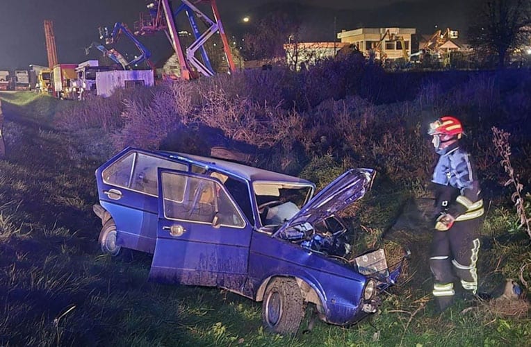 u teskoj nesreci u kojoj su ucestvovala dva automobila u tinji kod srebrenika povrijedjene tri osobe