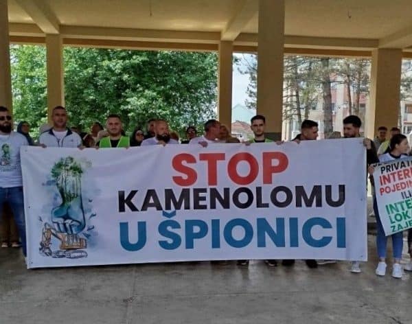 Kamenolom Spionica, mjestani, stop