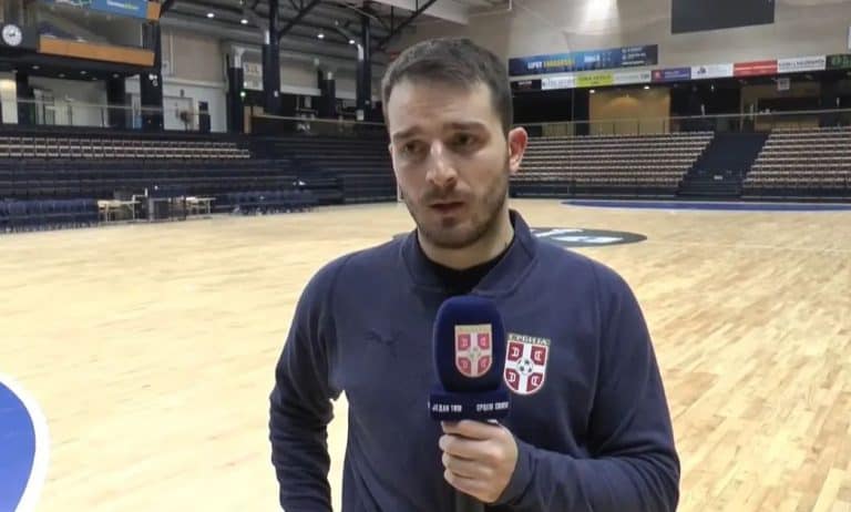 nemanja momcilovic golman iz srbije koji je trebao braniti za futsal reprezentaciju bih izbacen sa spiska jer je povezan sa skandalom