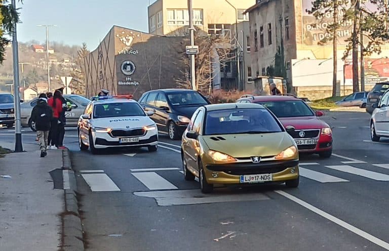 u saobracajnoj nesreci koja se dogodila na skveru u tuzli povrijedjenapjesakinja