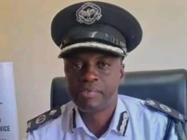 Titus Phiri, Zambija, policajac