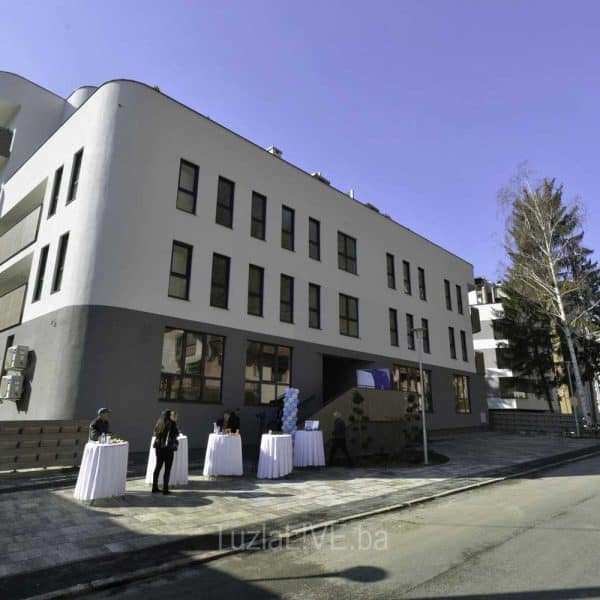 Tehnograd-company uručio kupcima ključeve stanova u SPO “Garden” na lokaciji Irac – Paša bunar (Foto)