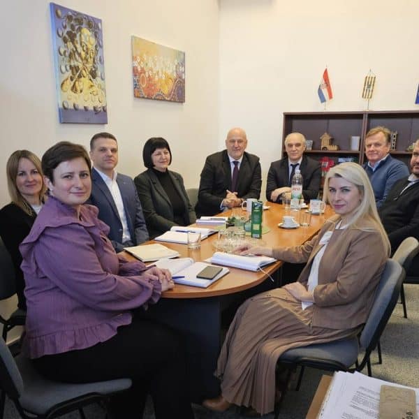 Vinkovci, Agencija za razvoj, Vukovarsko-srijemska zupanija