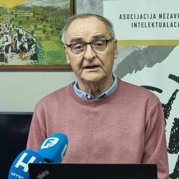 Ekrem Avdic, Krug 99, uvodnicar