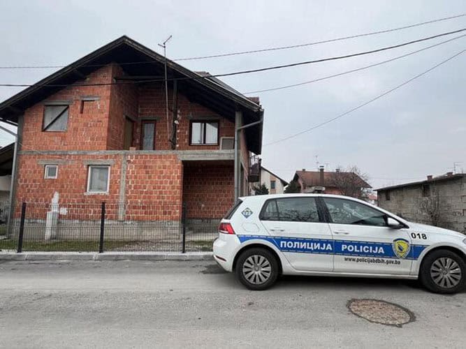 nakon pronalska djece u kuci u brckom koja su zlostavljanja zapustena osumnjiceno je pet osoba za zlostavljanje i zapustanje djece