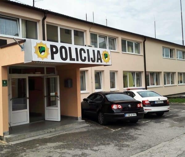 prema nezvanicnim informacijam formiran je predmet protiv dva sluzbenika pu kalesija koji nisu postupili po prijavi ninele selimovic za nasilje u porodici