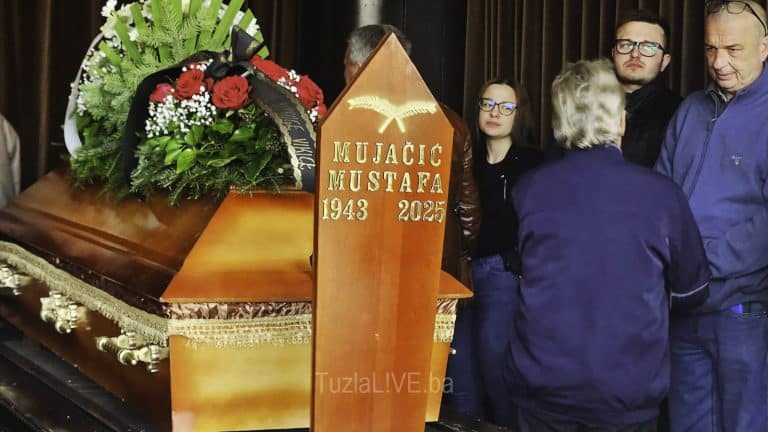 Ispracaj, Mustafa Mujacic, Tuzla