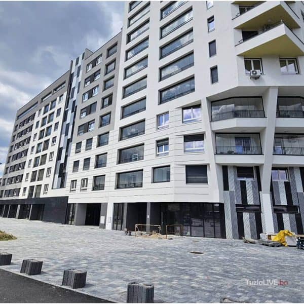 Tuzla, Stupine, nova zgrada