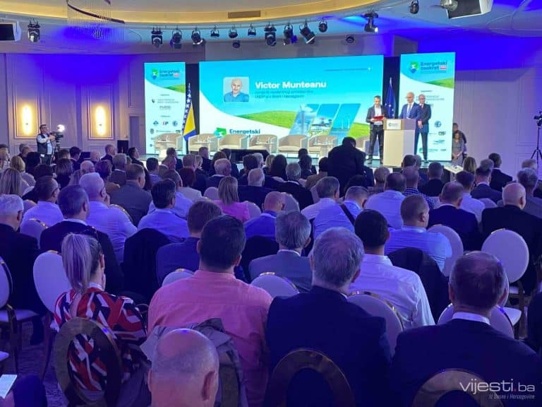 u tuzli se odrzava dvodnevna konferencija o emergetskoj buducnosti bih
