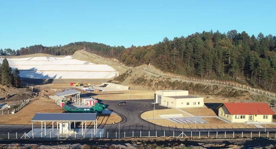 na povrsinskom kopu visca danas je otvorena regionalna deponija eko-sep koja ce sluziti za odlaganje i reciklazu smeca za grad zivinice te opcine banovici i kladanj