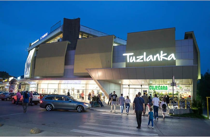 RK Tuzlanka, KFC, restoran