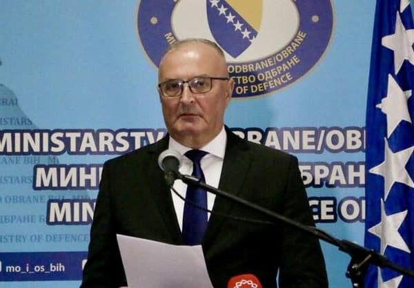 Diplomatski šamar Budimpešti: Helez zabranio slijetanje Szijjartu u Banja Luku