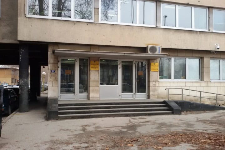 kantonalni sud u tuzli osudio emina mustafica na kaznu zatvora od 5 fona i 7 mjeseci radi ubistva na mah muskarca u tuzli