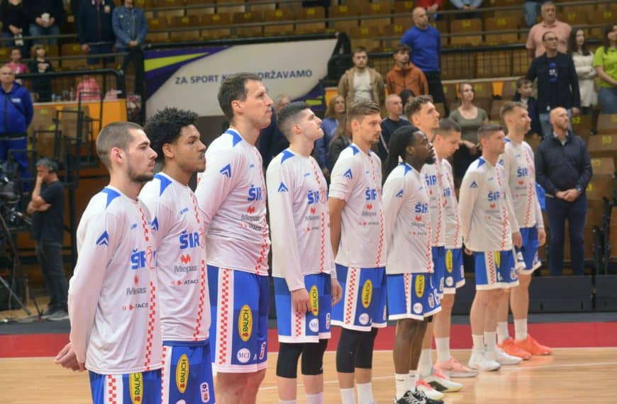 Košarkaši OKK Slobode protiv Širokog doživjeli četvrti poraz i okončali ‘snove’ o borbi za naslov (Foto)