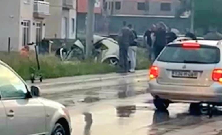 sinoc u kasnim satima u mjestu gromiljak kod kiseljaka 19-godisnji vozac izgubio je kontrolu nad vozilom i sletio sa kolovoza pri cemu je smrtno stradao osim njeg u automobilu se nalazila i maloljetna osoba koja je zadobila povrede