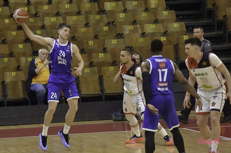 Kosarka, OKK Sloboda, Borac