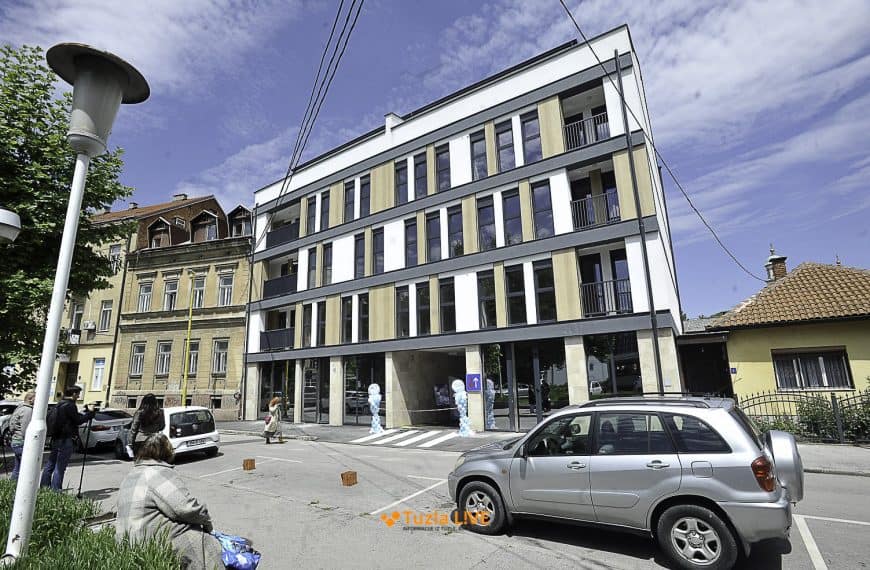 Useljen SPO ‘Autor’, kupcima uručeni ključevi stanova (Foto)