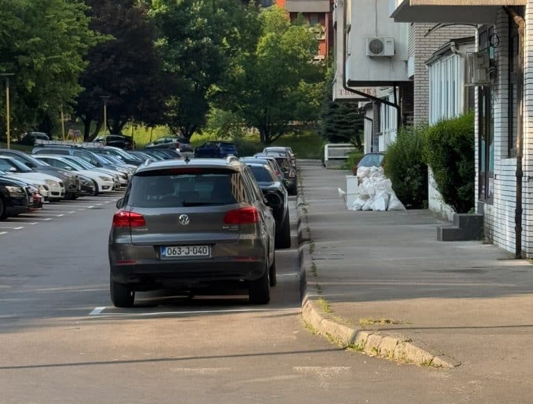 Tuzla, Stupine, protest stanara, parking