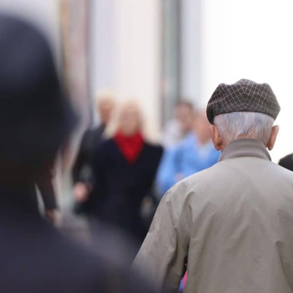 Penzioneri, cijene sahrane, naknade, kolumna