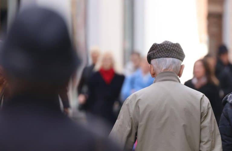 Penzioneri, cijene sahrane, naknade, kolumna