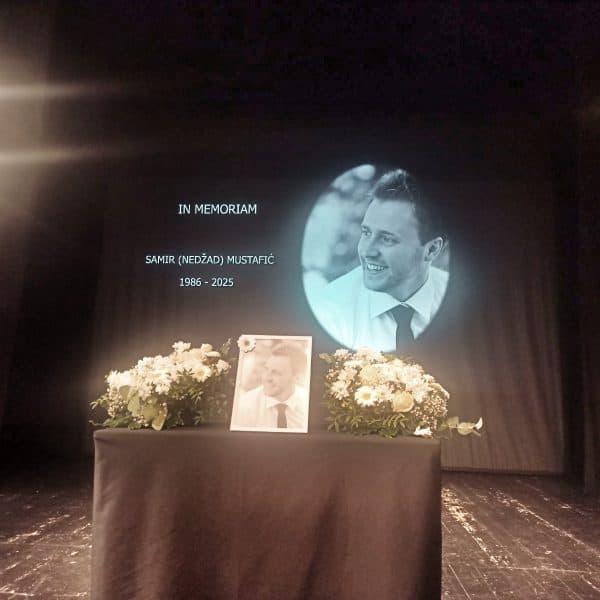 Komemoracija Samiru Mustafiću održana u Narodnom pozorištu Tuzla