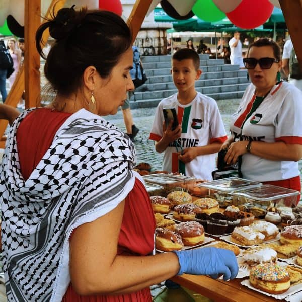 Tuzla u znaku solidarnosti: Održan humanitarni bazar za Gazu (Foto)