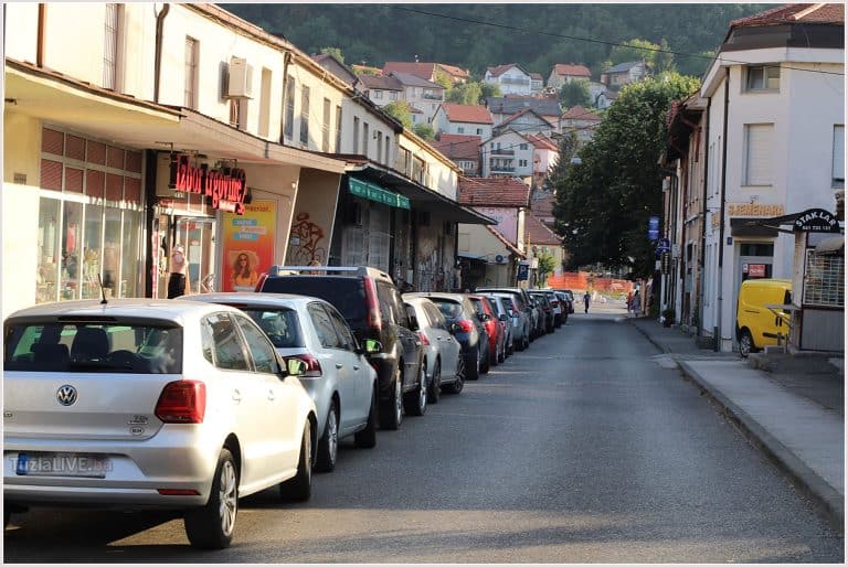 Tuzla, ulice, automobili, statistika