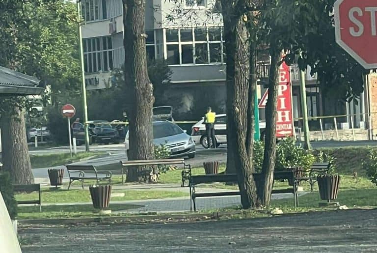 gradjani kalesije tacnije donjih vukovija pozivaju gradjane na protest kojim izrazavaju nezadovoljstvo sve vecim brojem saobracajnih nesreca u kojima su zivote izgubili maldi ali i drugi