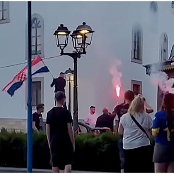 Jajce, svatovi, šahovnica, džamija