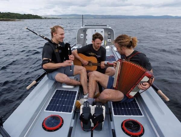 Skoti; veslanje, Tihi okean