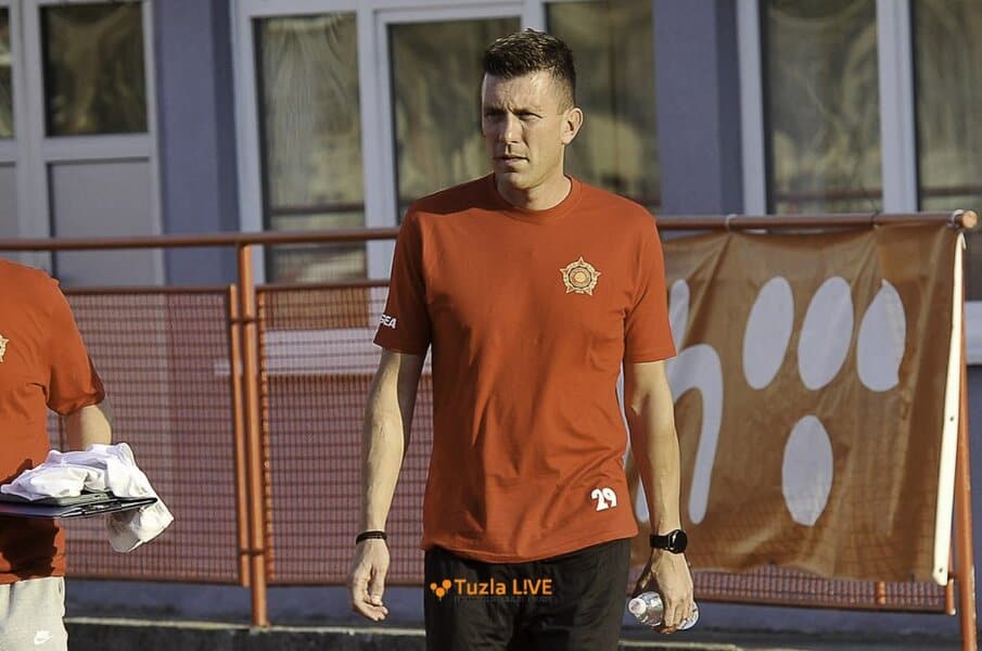 fudbal, Sloboda - Tosk 2-0