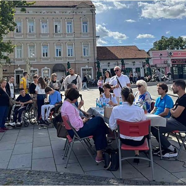 Udruzenje građana oštećenog vida, debata