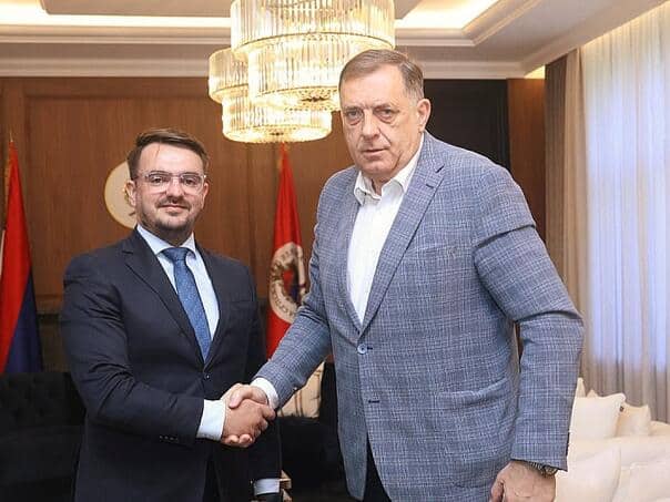 milorad dodik ovlasti predsjednika rs prenio na davora pranjica dojucerasnjeg potpredsjednika rs koji dolazi iz hdz-a bih
