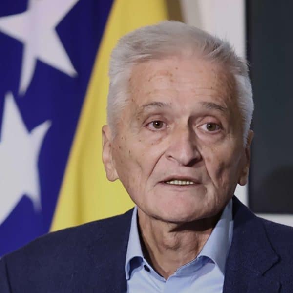 Špirić više nije predsjedavajući Doma naroda, Vuković ga ispratio uz poruku