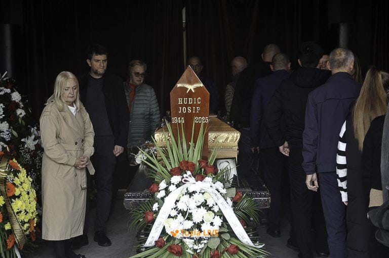 Ispracaj dr. Jopsipa Hudica, Tuzla