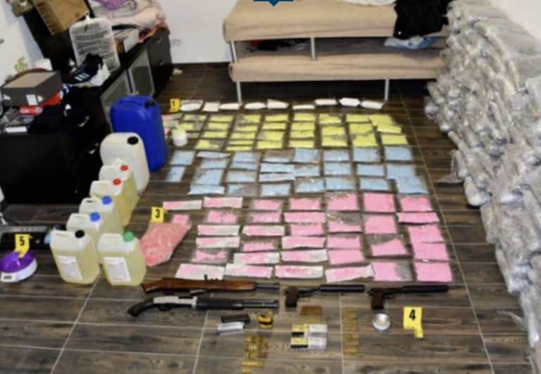 taksista kod kojeg su sluzbenici mupa ks pronasli i zaplijenjili oko 100 kg droge osudjen na 5 godina i 7 mjeseci zatvora