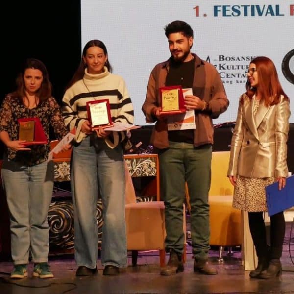 u tuzli zavrsen prvi ferstival filmskog stvaralastva