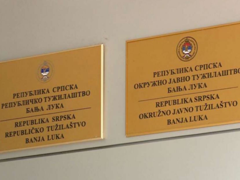 okruzno javno tuzilastvo produzilo je pritvor za elvura custvoica koji se sumnjici za terorizam nakon sto je uputio niz prijetnji funkcionerima u rs