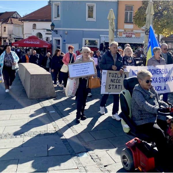 Penzioneri, protesti, Tuzla