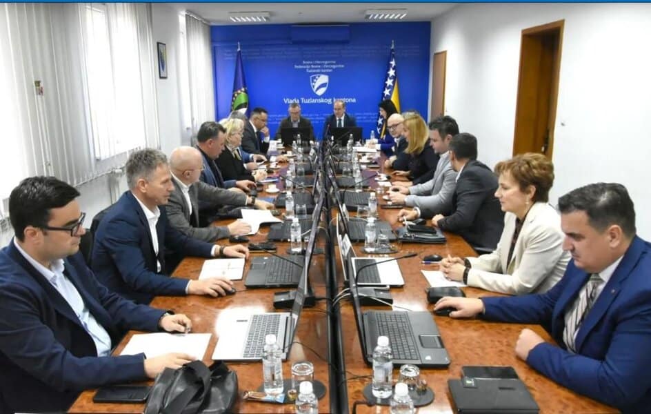 vlada tk na dfanasnoj sjednici usvojila je izvjesta j zavoda za zdravstvo i ulozila nova sredstva za siguran zdravstveni sistem