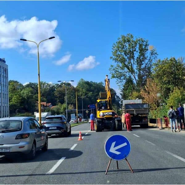 Radovi kod Gimnazije, grijanje, saobraćaj