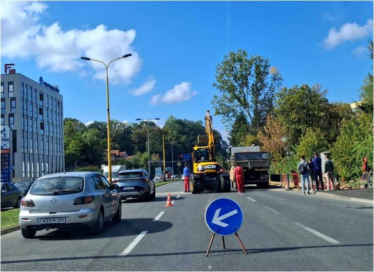 Radovi kod Gimnazije, grijanje, saobraćaj