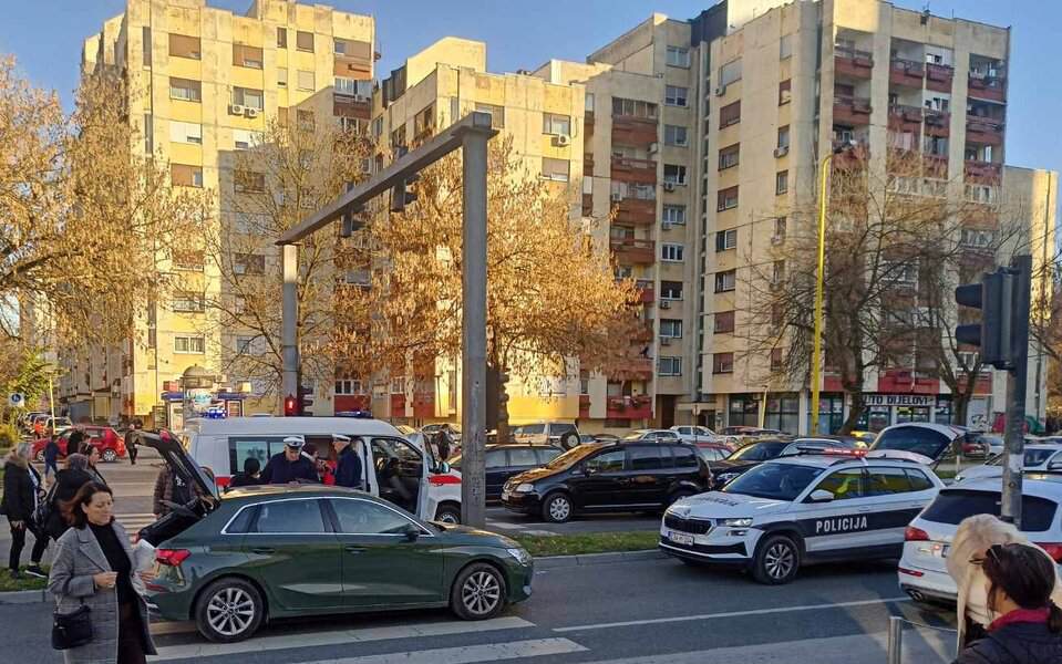 Povrijeđen pješak u Tuzli: Saobraćaj usporen zbog uviđaja