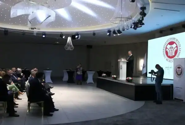 Prof. dr. Amir Karić novi rektor Univerziteta u Tuzli