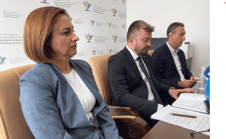 Tuzilastvo, Press, djevojcice