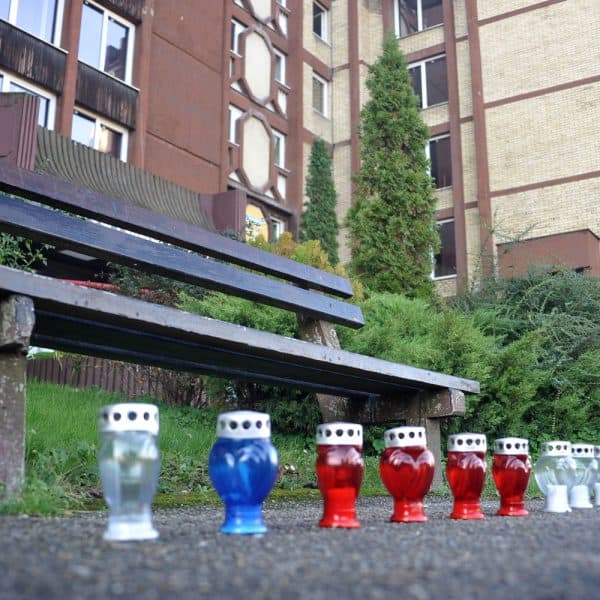 jos dvanaest sticenika doma penzionera u tuzli koji su povrijedjeni prilikom pozara jos su na lijecenju u ukc tuzla