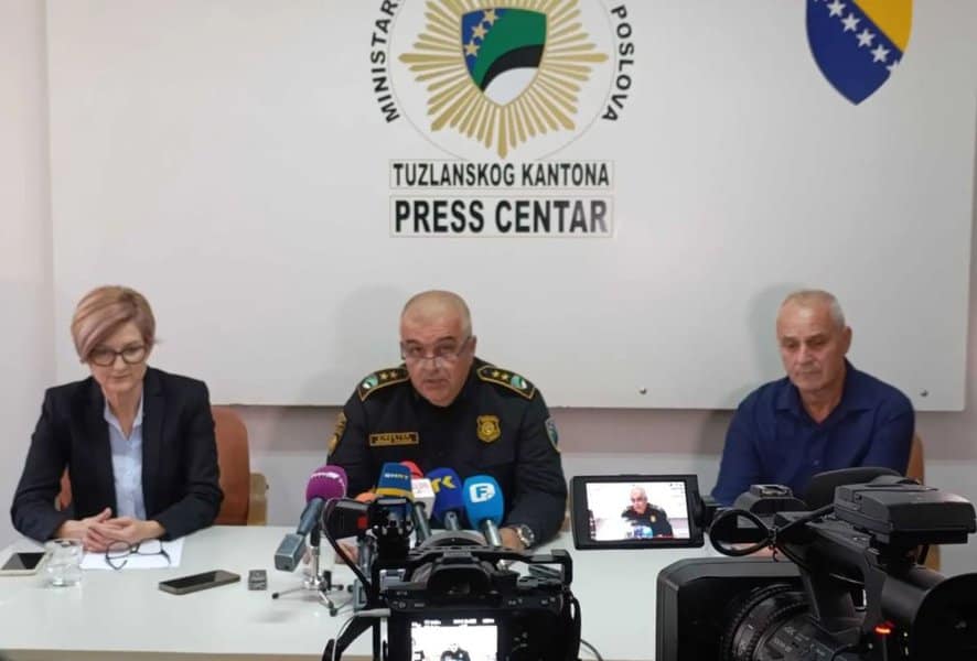 odrzan press u upravi policije mup-a tk povodom oruzane pljacke u kalesiji