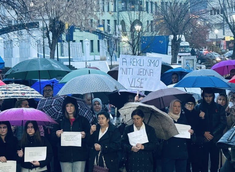 gradjani kalesiji protestovali su danas povodom ubistva njihove sugradjanke aldine jahic