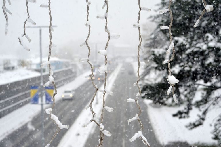 tuzla prvi ovosezonski snijeg problemi saobracaj radosz malisani