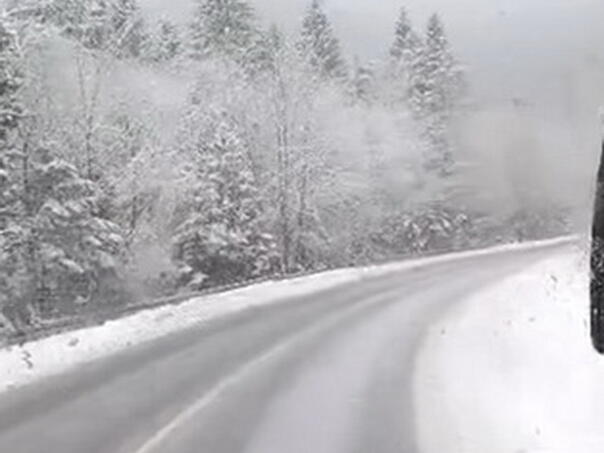 snijeg pravi probleme u saobracaju na pojedinim dionicama u visim prijedjelima bih